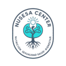 Logo circular de NUSESA Center con árbol de la vida y símbolos de salud integral, representando bienestar, nutrición, sexualidad y medicina clínica.